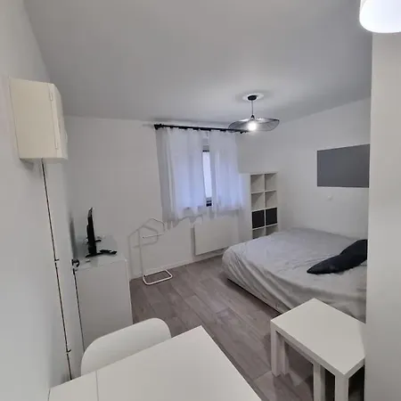 Studio Calme Et Neuf Proche Du Centre Appartement *
